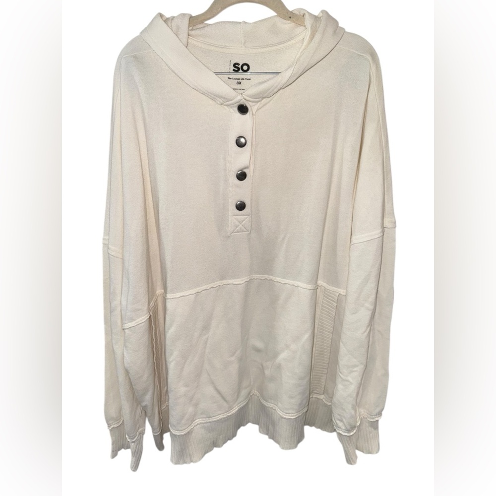 SO Off-White Buttoned Hoodie